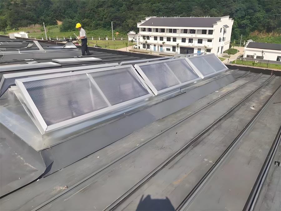 三角形通风天窗